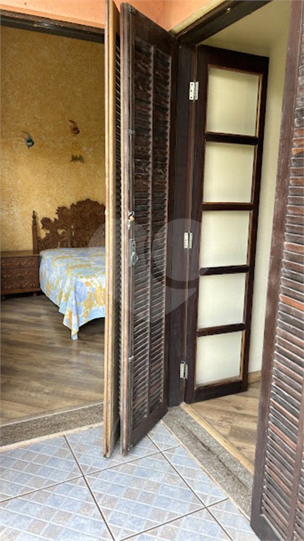Casa à venda com 3 quartos, sendo 2 suítes, no condomínio Loteamento Haras El Passo, Mairiporã - SP