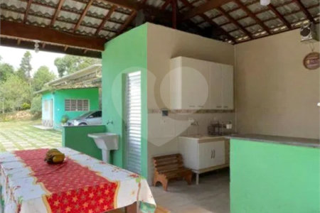 Casa em condomínio à venda com 3 quartos, sendo 2 suítes, no Centro, Bom Jesus dos Perdões, SP