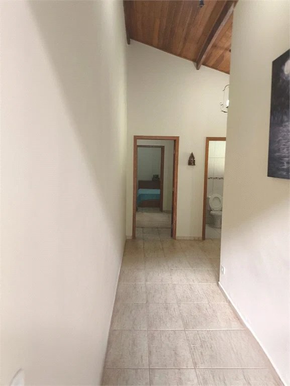 Casa à venda com 3 suítes no condomínio Granja Verediana, Ibiúna - SP