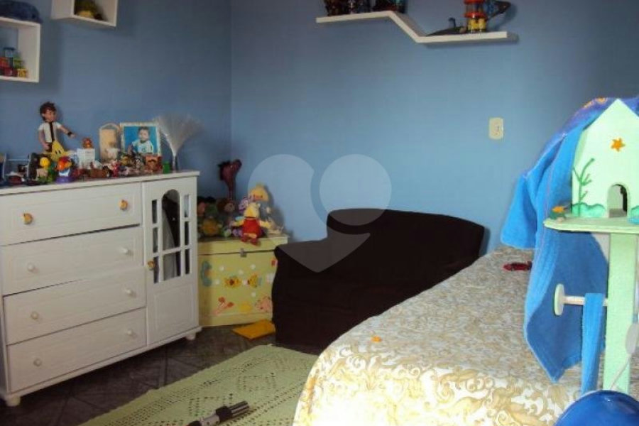 Sobrado à venda com 8 quartos em Vila Medeiros, São Paulo, SP