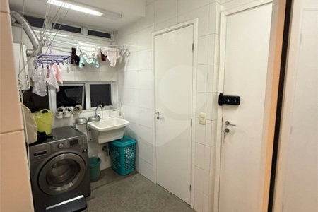 Apartamento à venda com 3 quartos, sendo 2 suítes,  em Vila Andrade, São Paulo, SP