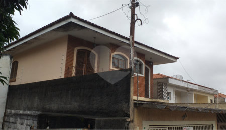 Sobrado à venda com 3 quartos, sendo 1 suíte,  em Tremembé, São Paulo, SP