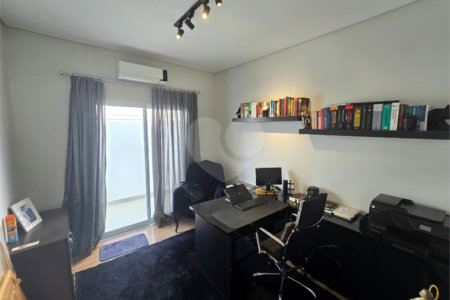 Casa à venda com 3 quartos, sendo 2 suítes, no condomínio Golden, Itapetininga - SP