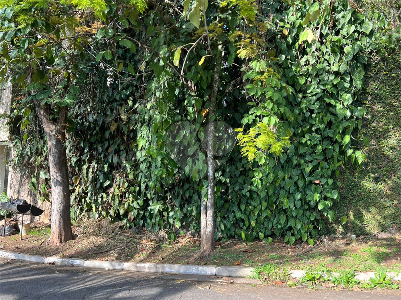 Terreno à venda no condomínio Jardim Vitória Régia, São Paulo - SP