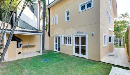 Casa para alugar com 4 quartos, sendo 2 suítes,  no condomínio Cassiano Ricardo, São Paulo - SP