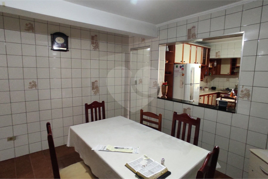 Sobrado à venda com 3 quartos, sendo 1 suíte, em Tremembé, São Paulo, SP