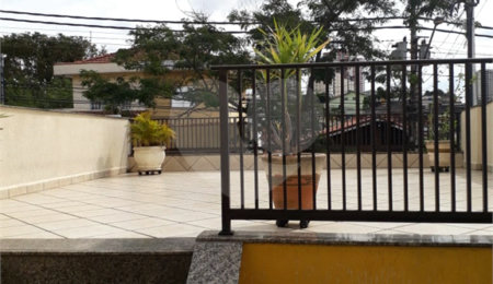 Sobrado à venda com 3 quartos, sendo 1 suíte, em Jardim Santa Mena, Guarulhos, SP