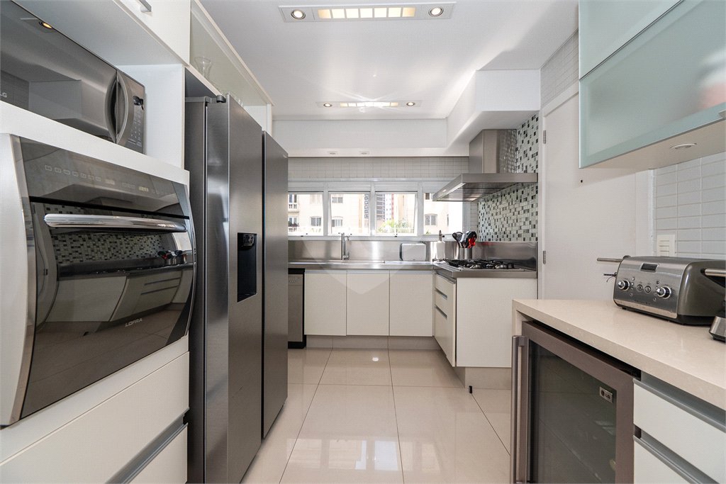 Apartamento à venda com 3 suítes em Sumarezinho, São Paulo, SP