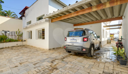Casa à venda com 5 quartos, sendo 3 suítes, no condomínio Triplex, São Paulo - SP