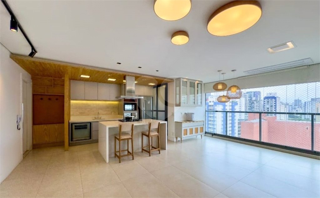 Apartamento à venda com 3 quartos, sendo 1 suíte, em Vila Olímpia, São Paulo, SP