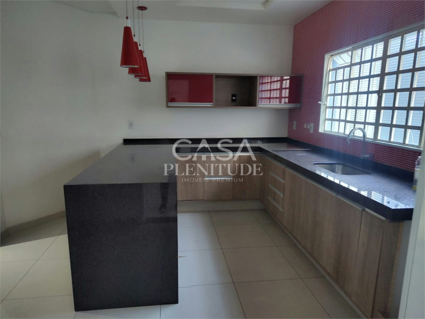 Casa Térrea à venda com 3 quartos, sendo 1 suíte,  em Jardim Rosália Alcolea, Sorocaba, SP