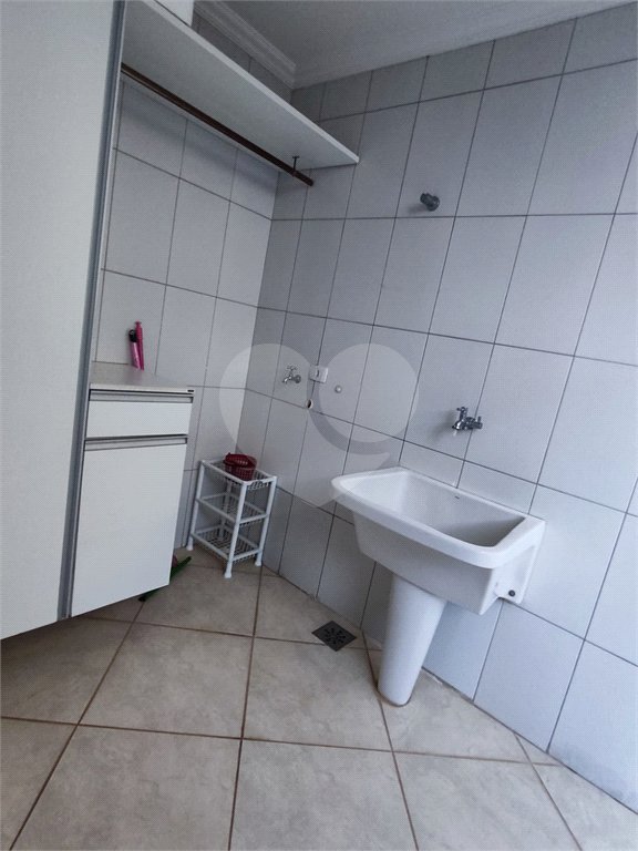 Casa à venda com 3 suítes no condomínio Shamballa II, Atibaia - SP