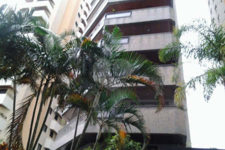 Apartamento à venda com 3 suítes em Santa Teresinha, São Paulo, SP