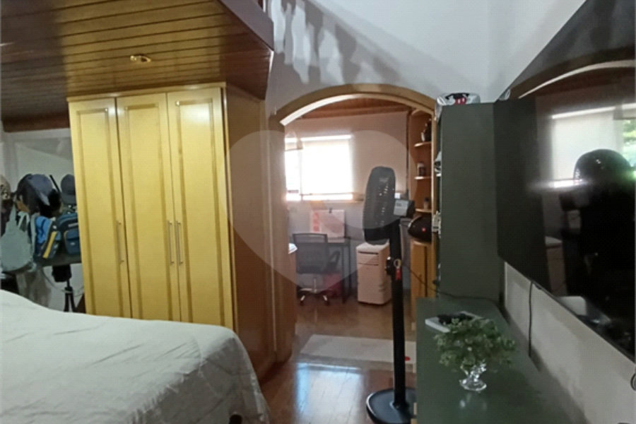 Sobrado à venda com 4 quartos, sendo 1 suíte, em Jaçanã, São Paulo, SP