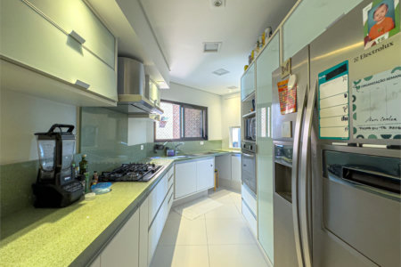 Apartamento à venda com 3 suítes em Sumarezinho, São Paulo, SP