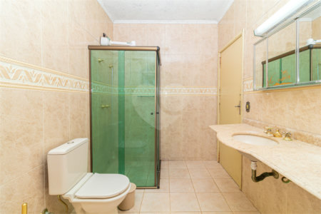 Casa à venda com 3 quartos, sendo 1 suíte, em Interlagos, São Paulo, SP