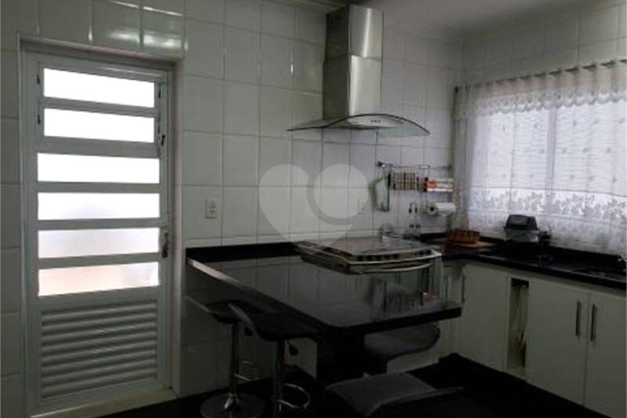 Sobrado à venda com 3 suítes em Santa Terezinha, São Paulo, SP