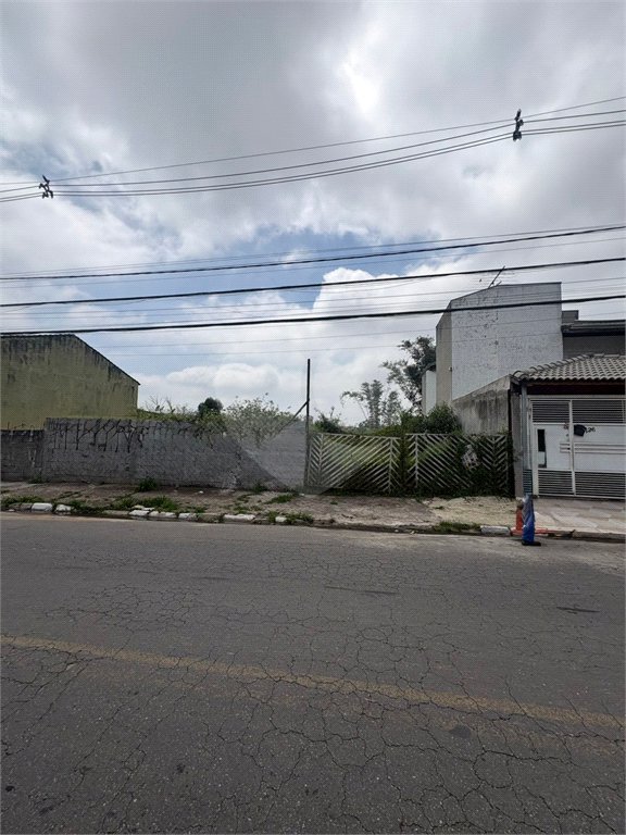 Terreno à venda em Jardim Quaresmeira, Suzano, SP