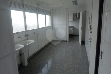 Apartamento a venda com 252 m² no Campo belo.