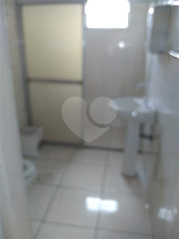 Oportunidade na Sé: Apartamento Reformado e Ensolarado com Localização Estratégica!
