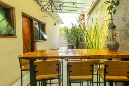 Casa à venda com 4 quartos, sendo 2 suítes, em Jardim Marajoara, São Paulo, SP