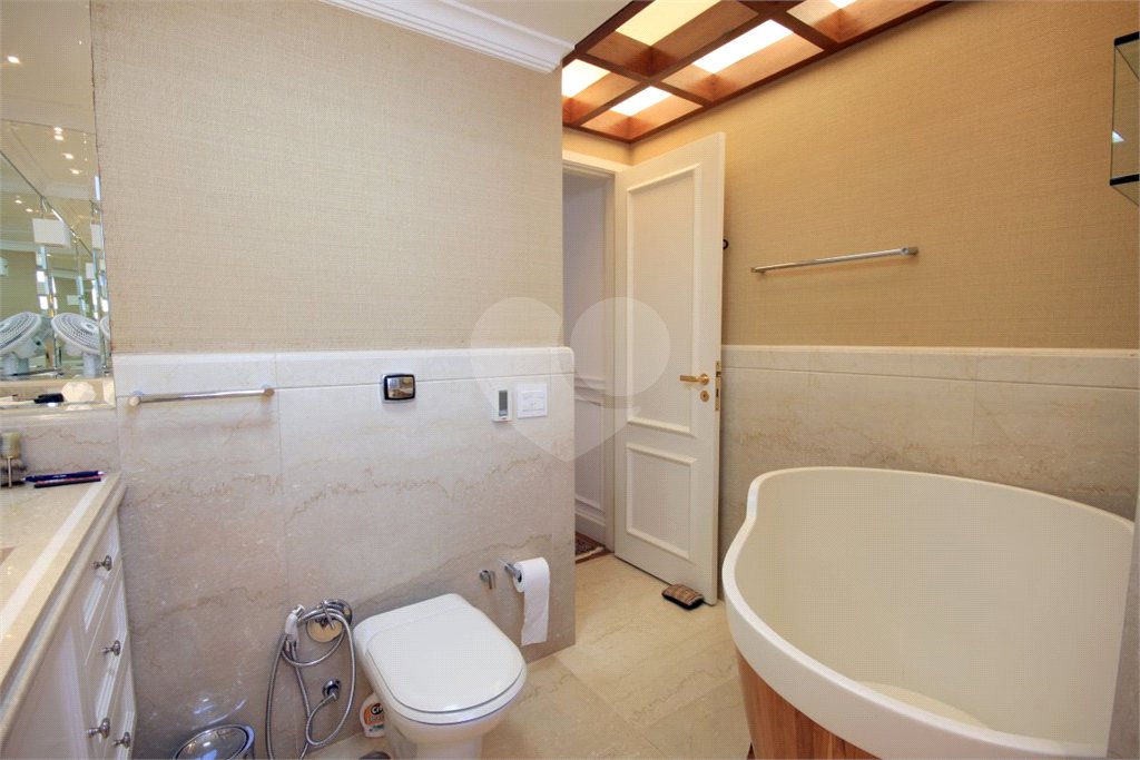 Apartamento à venda com 3 suítes em Alto da Boa Vista, São Paulo, SP