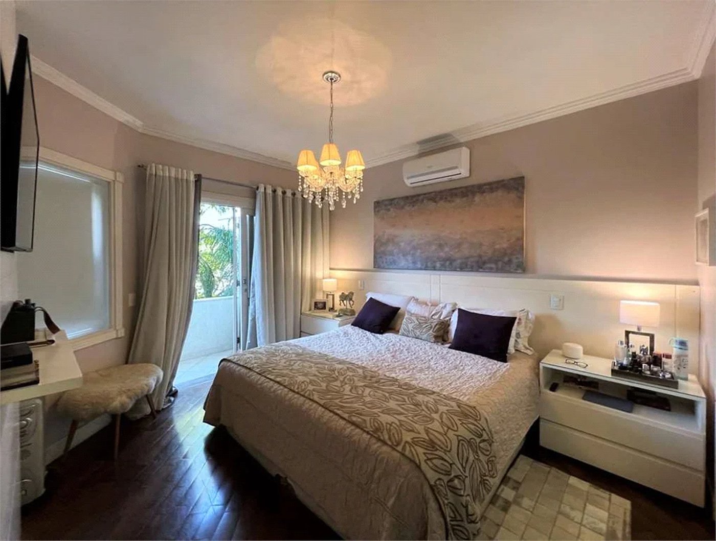 Casa à venda com 4 suítes em Vila Santo Antônio, Cotia, SP