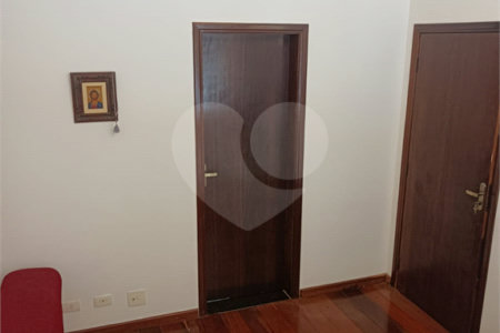 Sobrado à venda com 5 quartos, sendo 4 suítes,  em Rolinópolis, São Paulo, SP