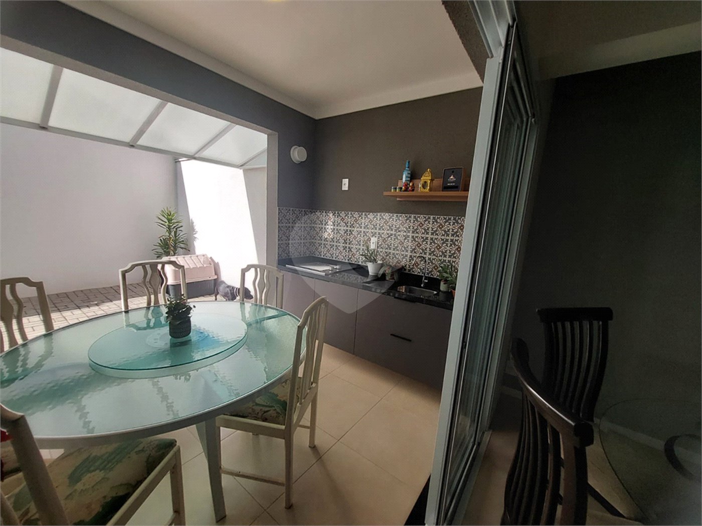 Casa à venda com 3 quartos, sendo 1 suíte, no condomínio Tirreno, Sorocaba - SP