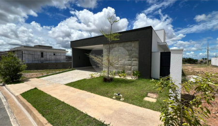 Casa à venda com 3 suítes no condomínio Brisas Horizontal, Cuiabá - MT
