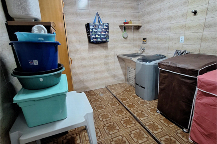 Sobrado à venda com 3 quartos em Tremembé, São Paulo, SP