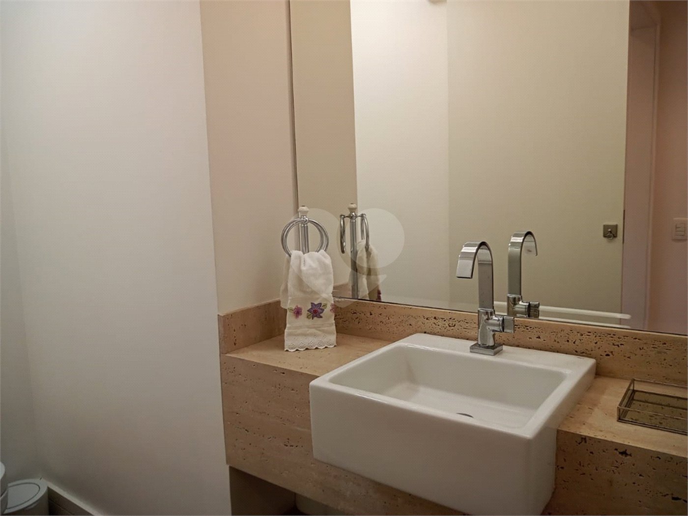 Apartamento à venda com 3 quartos, sendo 1 suíte, em Higienópolis, São Paulo, SP