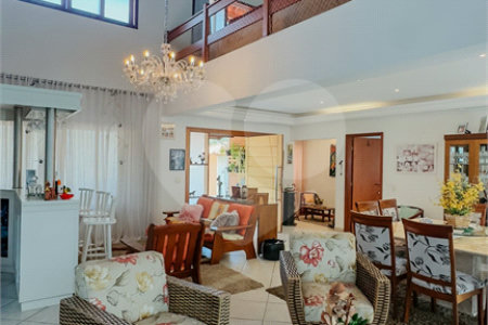 Casa à venda com 4 suítes no condomínio Monte Belo, Salto - SP