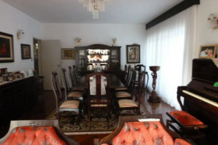 Casa Térrea à venda com 3 quartos, sendo 1 suíte,  em Caxingui, São Paulo, SP