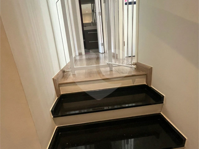 Casa à venda com 3 quartos, sendo 1 suíte,  no condomínio Vila Siqueira, São Paulo - SP