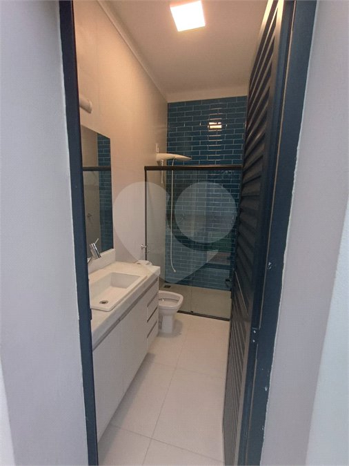 Casa para alugar com 3 quartos, sendo 1 suíte, no condomínio Recanto dos Paturis, Vinhedo - SP