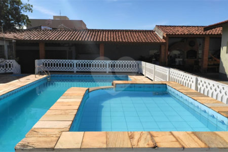 Casa Térrea para alugar com 3 quartos, sendo 1 suíte, em Jardim Alvinópolis, Atibaia, SP