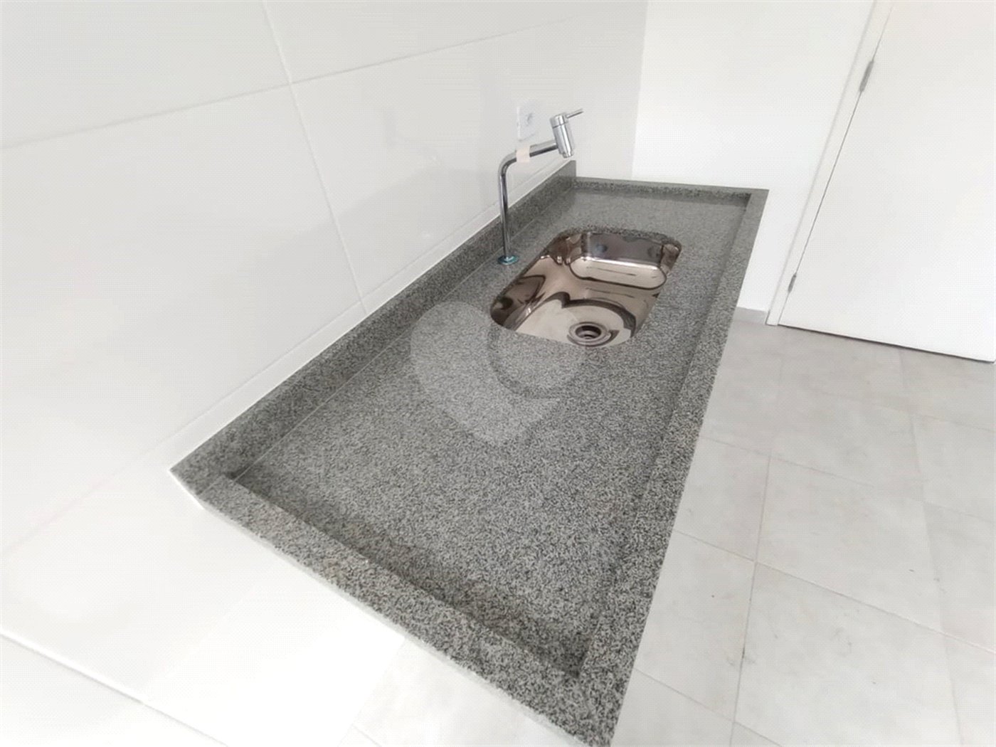 Apartamento à venda ou para alugar com 2 quartos em Vila Ema, São Paulo, SP