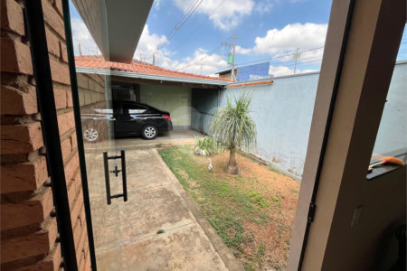 Casa a venda com 2 dormitórios na Vila São José
