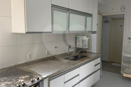 Apartamento à venda com 3 suítes em Campo Belo, São Paulo, SP