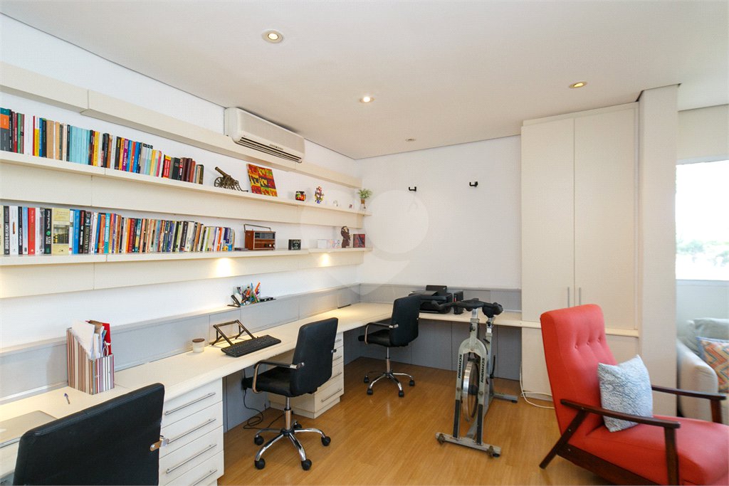 Casa à venda com 5 suítes no condomínio Villa Florida, São Paulo - SP