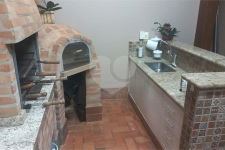 Casa à venda com 4 quartos, sendo 2 suítes, em Jardim Adalgisa, Araraquara, SP