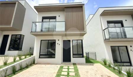Casa à venda ou para alugar com 3 suítes no condomínio Mont Blanc Village, Vinhedo - SP
