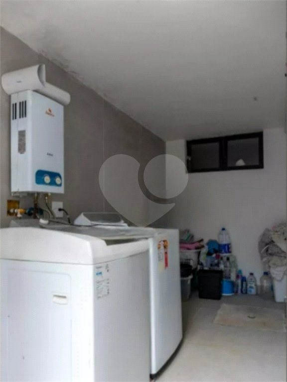 Casa à venda com 4 quartos, sendo 2 suítes, em Vila Gumercindo, São Paulo, SP