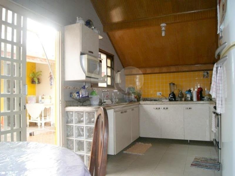 Sobrado à venda com 6 quartos, sendo 5 suítes, em Jardim Catanduva, São Paulo, SP