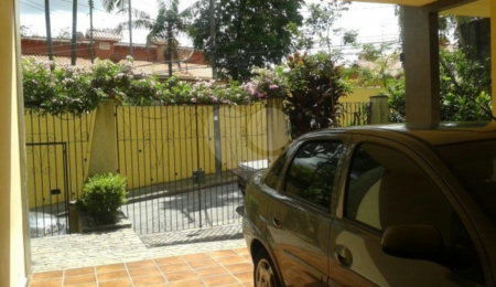Sobrado à venda com 3 quartos, sendo 1 suíte, em Palmas do Tremembé, São Paulo, SP