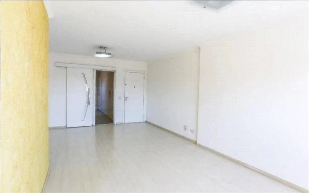 Apartamento à venda com 3 quartos, sendo 1 suíte, em Vila Polopoli, São Paulo, SP