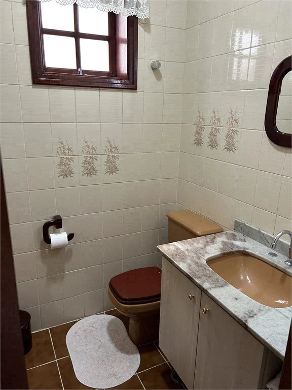 Sobrado à venda com 197m², 3 quartos, sendo 1 suíte, piscina próximo ao metrô Vila Sônia