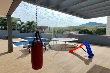 Casa à venda ou para alugar com 4 suítes no condomínio Figueira Garden, Atibaia - SP