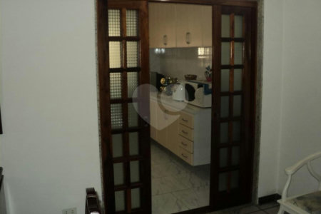 Casa Térrea à venda com 3 suítes em Vila Paulicéia, São Paulo, SP